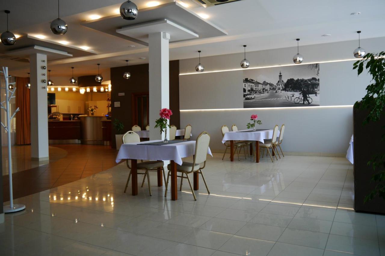 برزيفورسك Hotel Restauracja Leliwa المظهر الخارجي الصورة
